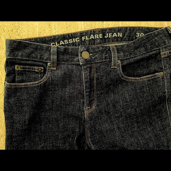 J Crew Classic Flare Dark Wash - Picture 6 of 7